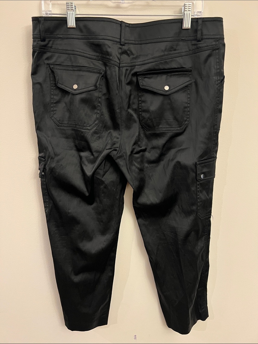 Cache Black Cargo Capris - Picture 6 of 7